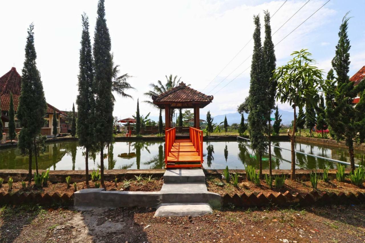 Hotel Agung Permata Artha Cipanas  Esterno foto